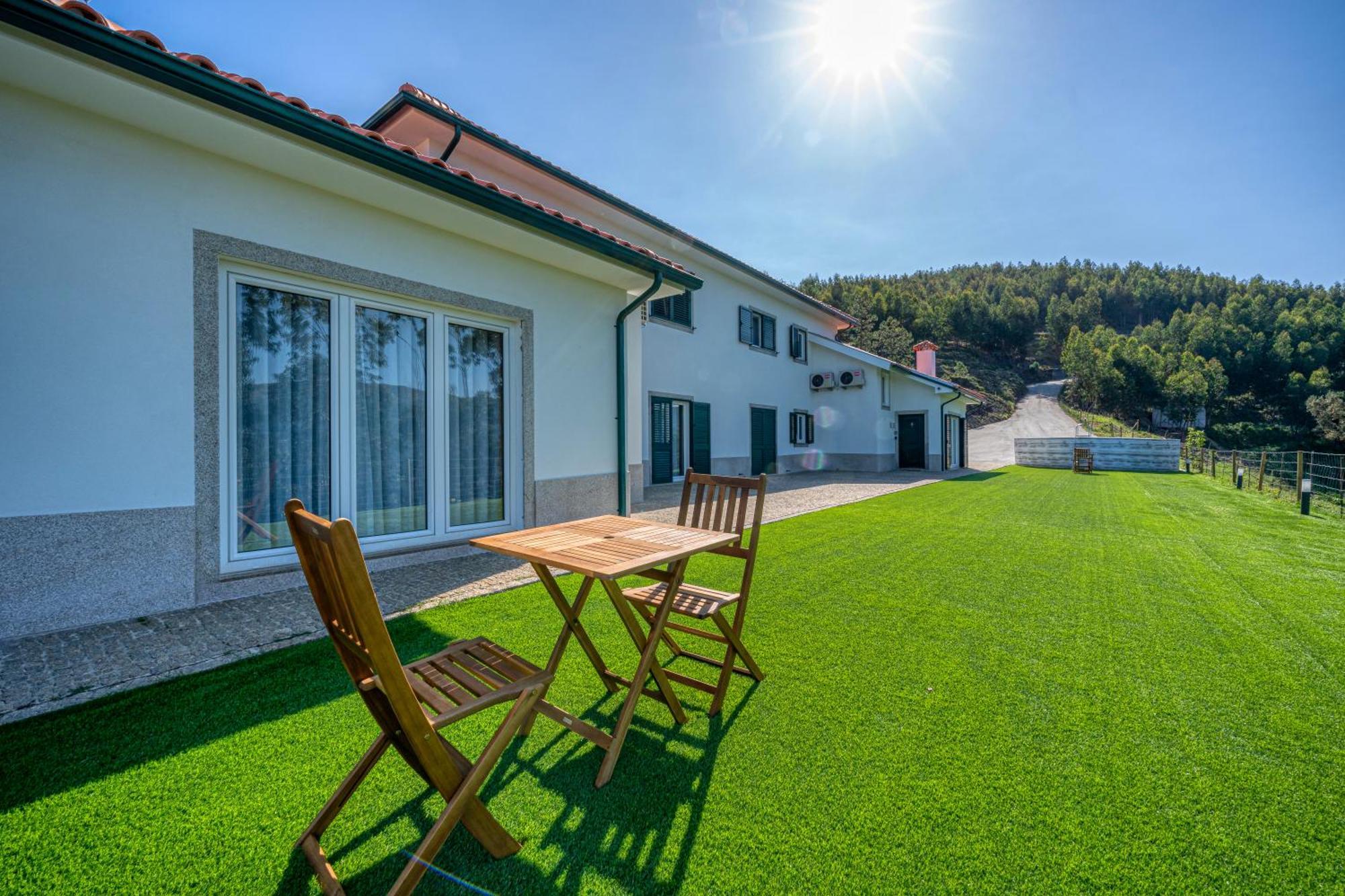 Central Suites Arouca Buitenkant foto